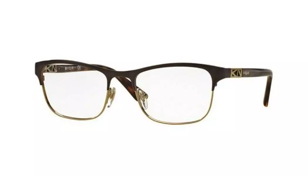 Gong-kinh-VOGUE-VO3996-997-53-18-140.jpg